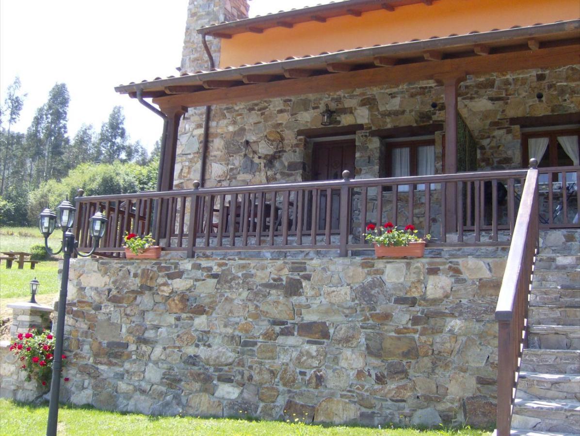 Esqueiro Apartment *